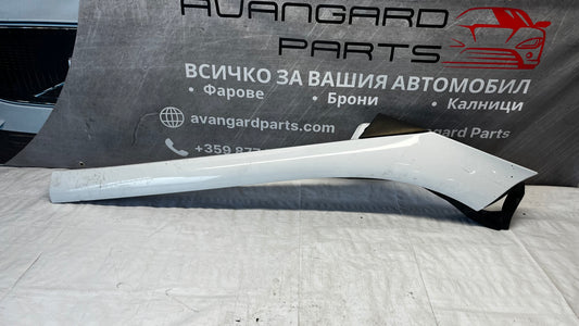 Renault Scenic 3 дясна капачка на преден прозорец