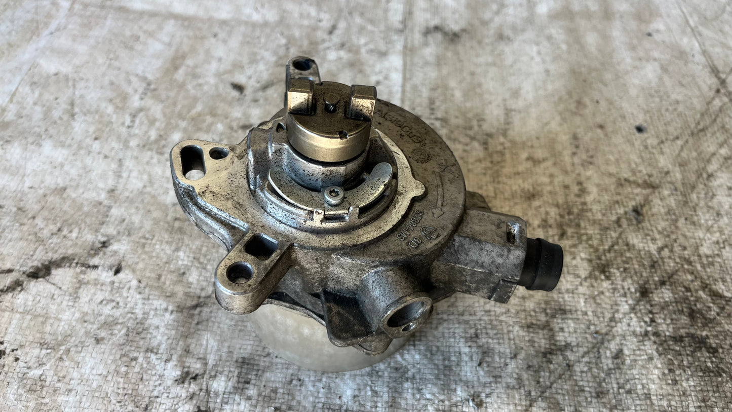 Ford Ecosport 1.0 вакуум помпа