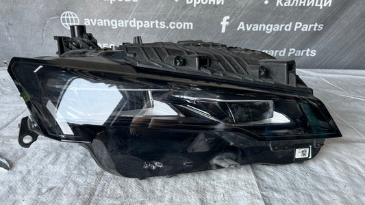 Десен фар Peugeot 308 3