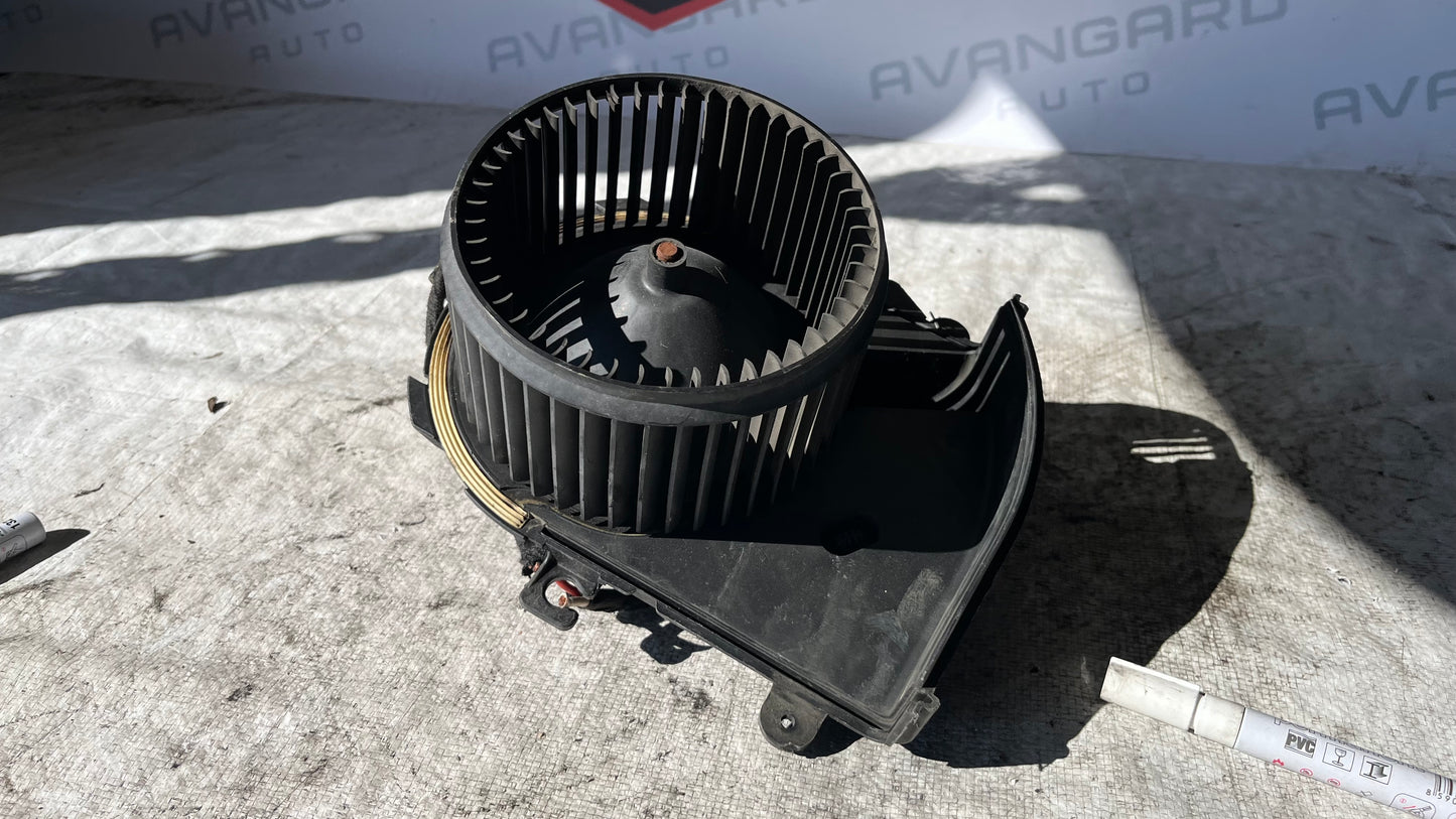 Citroen Jumpy 07- вентилатор парно