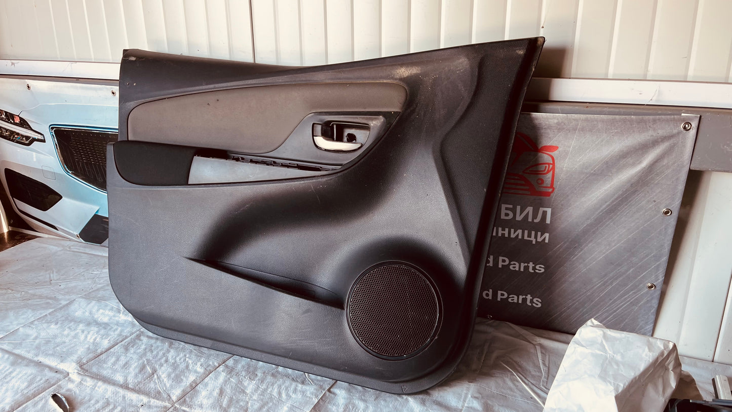 Кора за предна лява врата Toyota Yaris 2011-2018