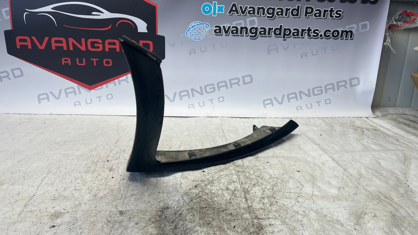 Mercedes CLA C118 дясна лайстна на предна броня