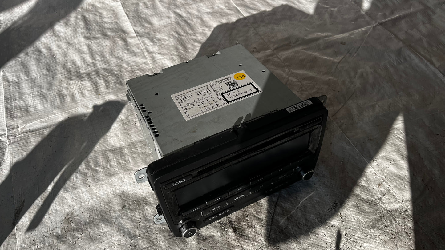 Volkswagen Golf 6 радио и CD плеър