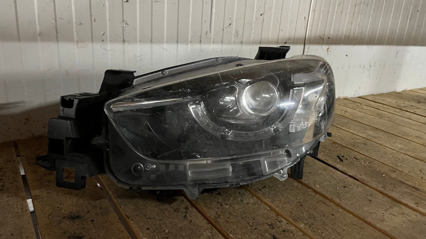Ляв фар Mazda CX5 2015-