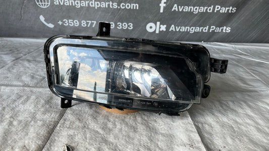 Десен халоген Volkswagen Transporter T6