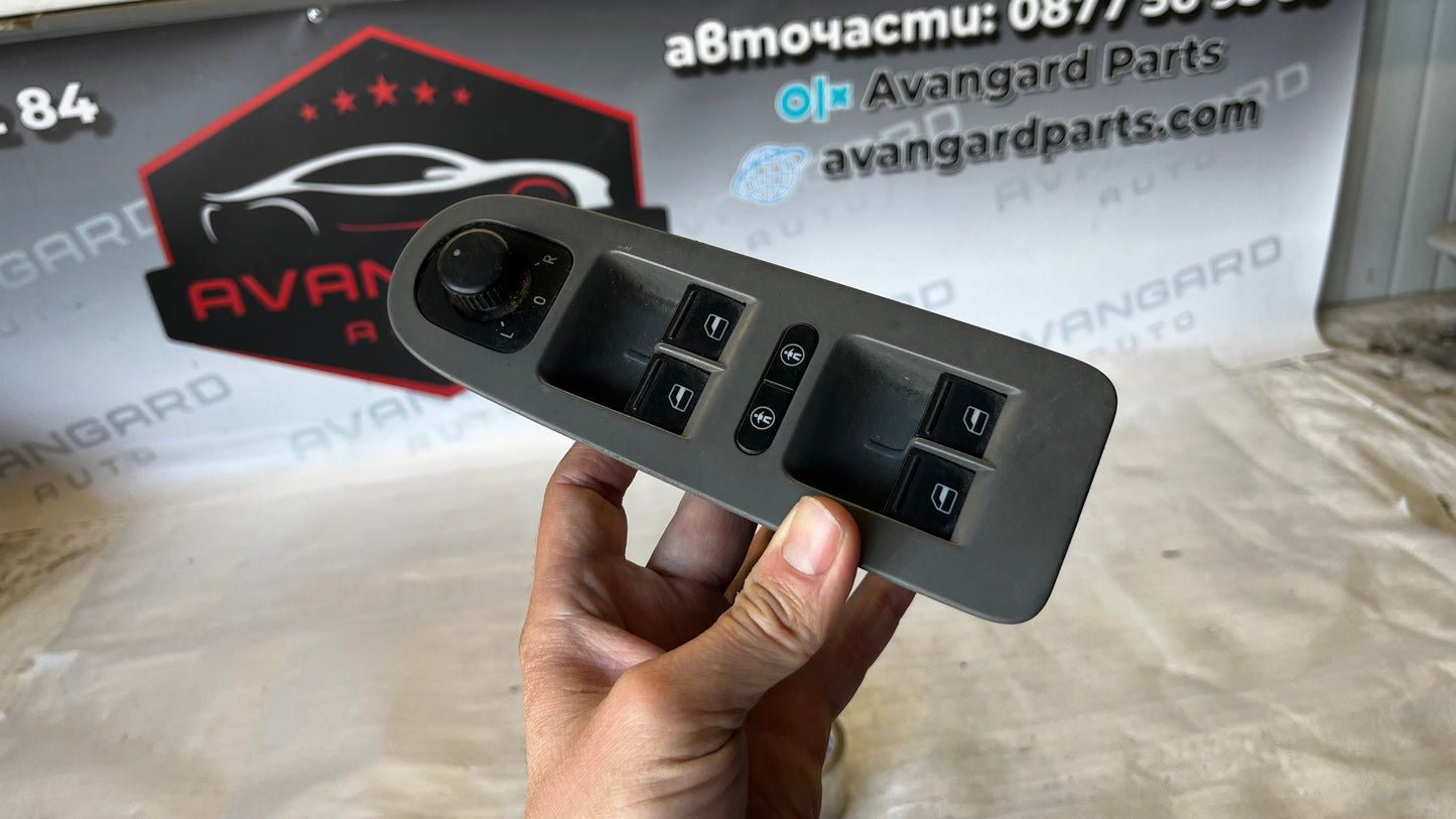 Volkswagen Golf 6 панел бутони предна дясна врата