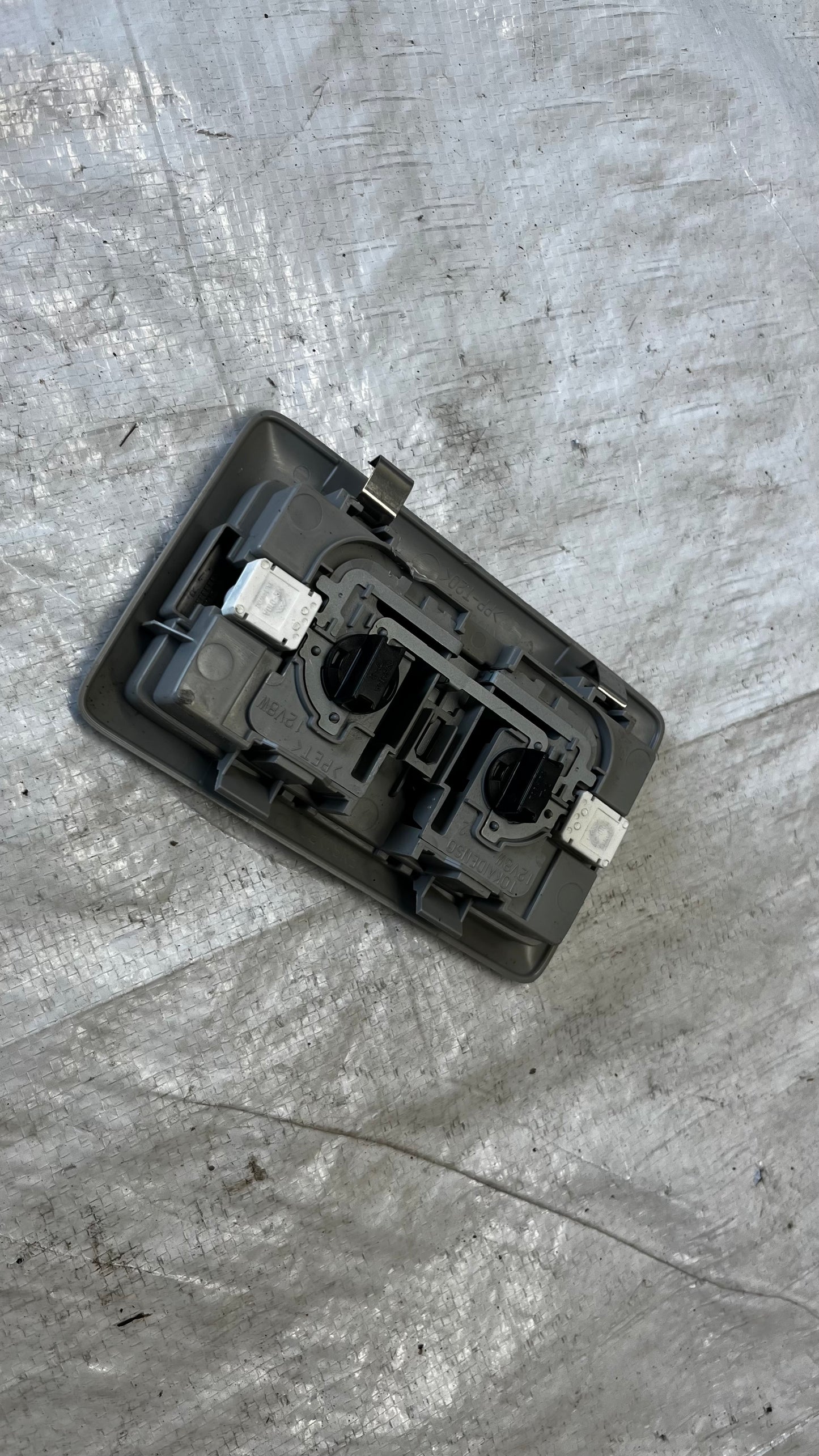 Suzuki SX4 плафон