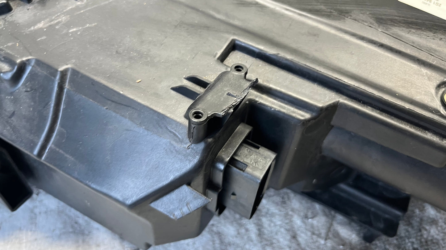 Volkswagen Polo 17- десен фар