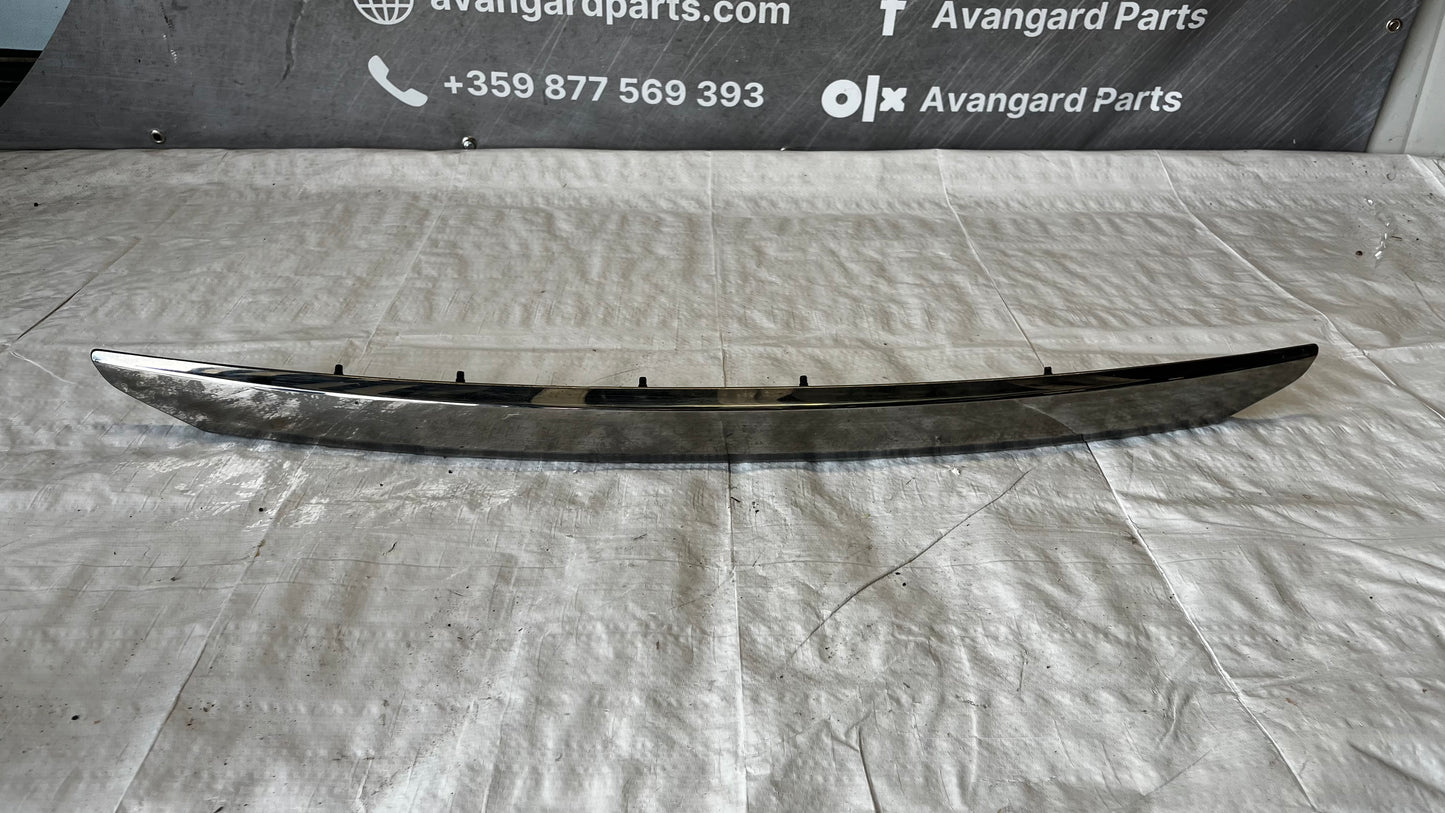 Toyota Yaris 2012- лайстна задна регистрация