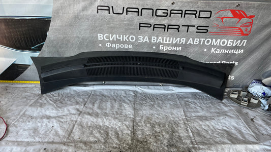 Opel Zafira B лайстна под чистачки