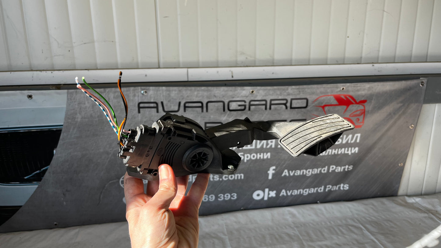 Suzuki SX4 педал за газ