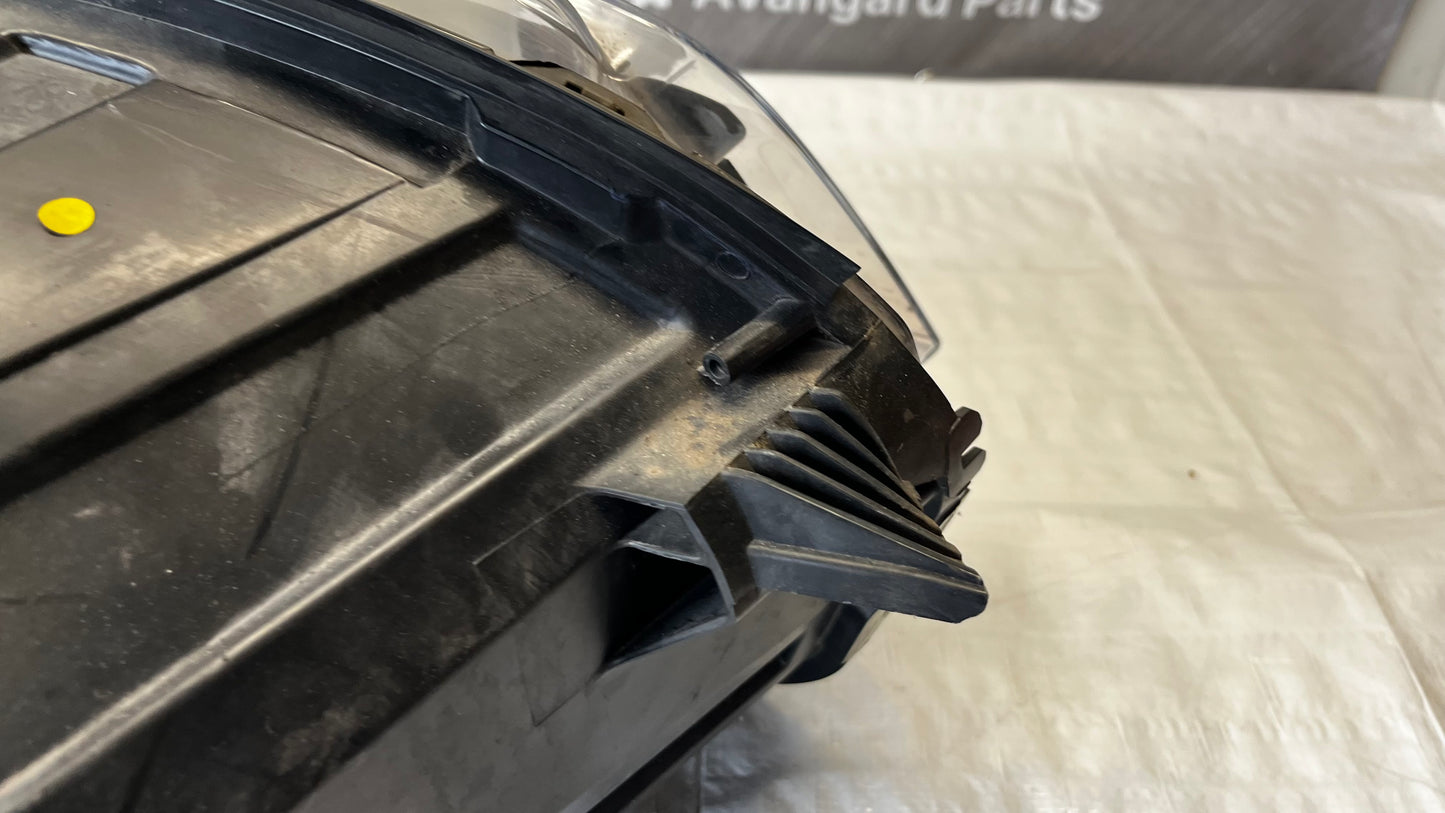 Peugeot Expert ляв фар