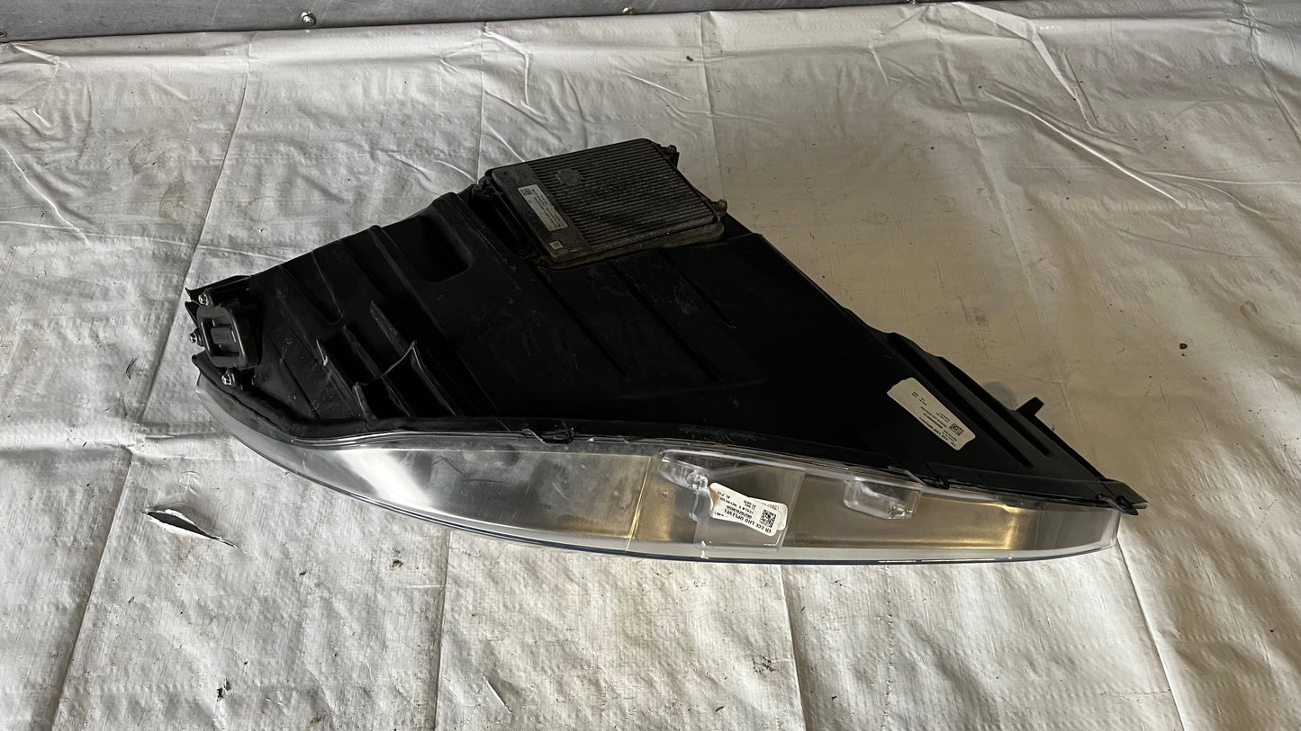 Ляв фар Tesla X 2015-