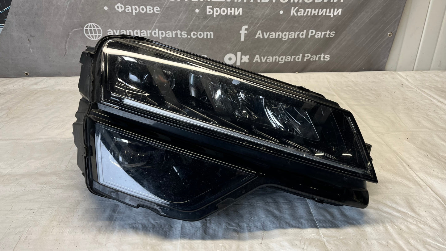 Skoda Karoq десен фар