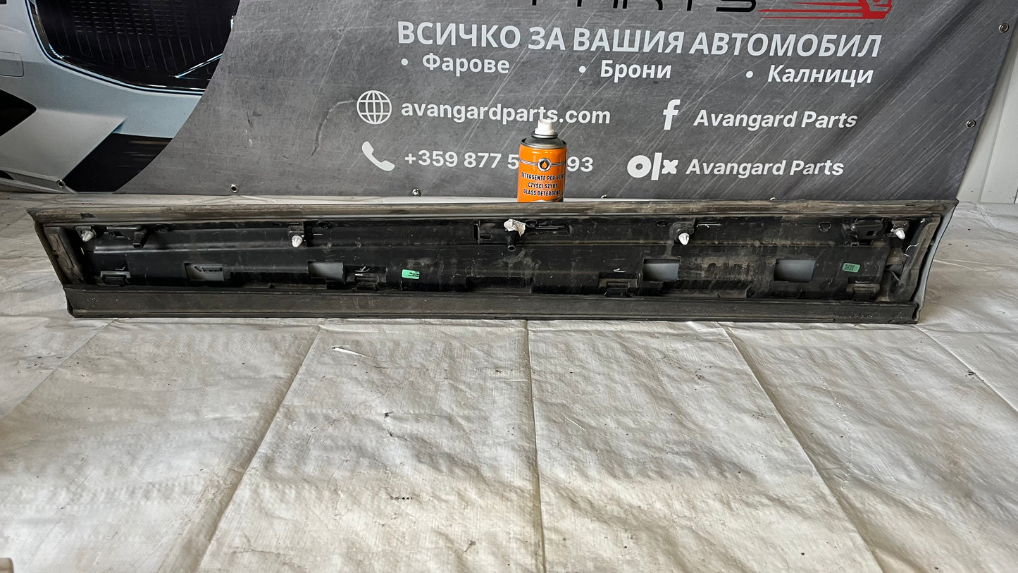Декоративна лайстна на предна дясна врата Audi Q3 2015-