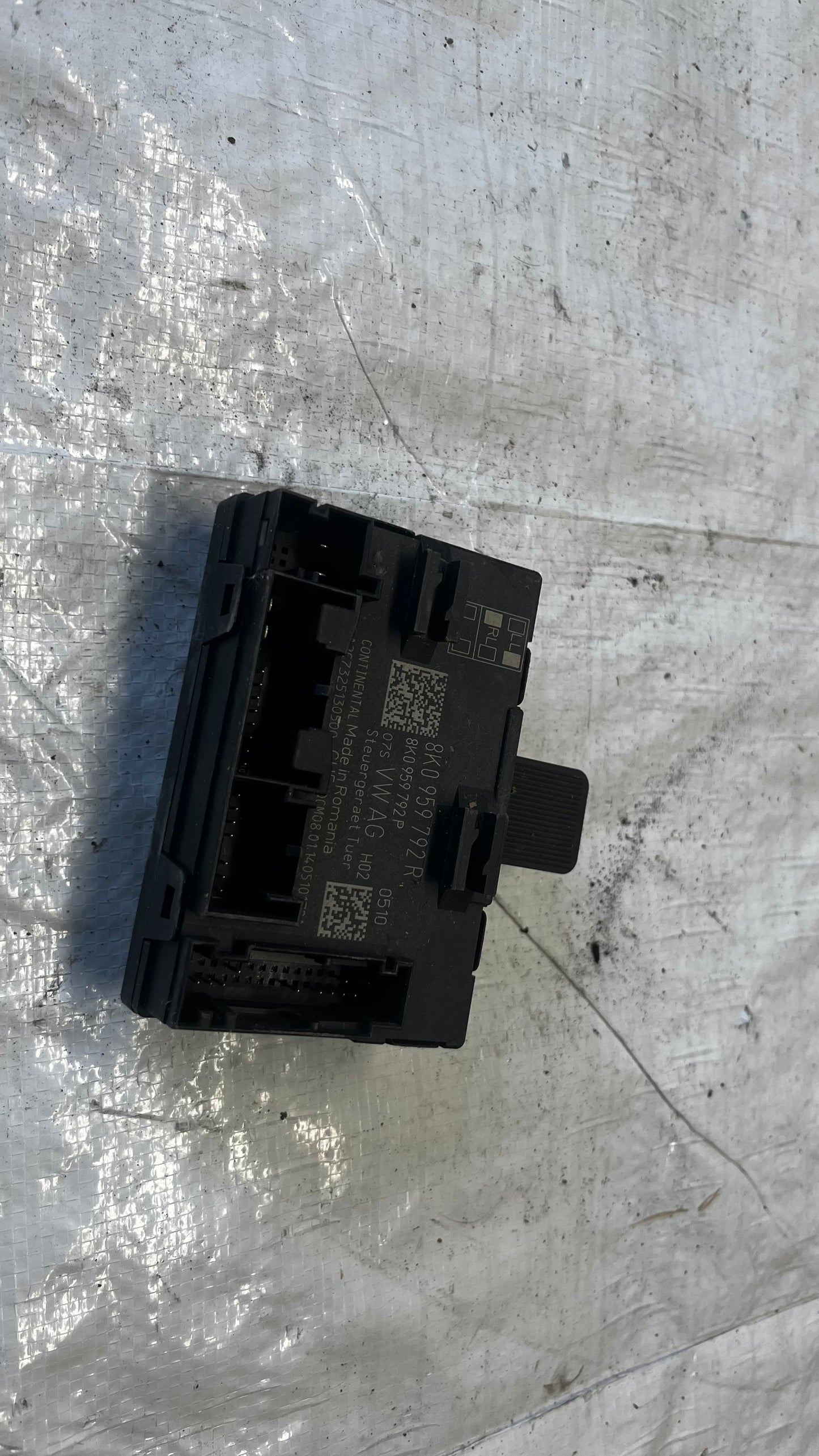 Audi A4 07- конфорт модул предна лява врата