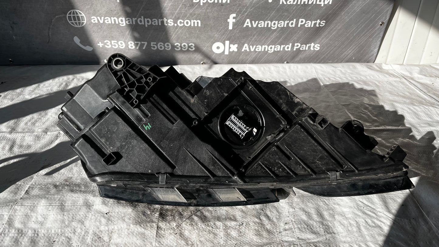 Skoda Octavia 3 ляв фар