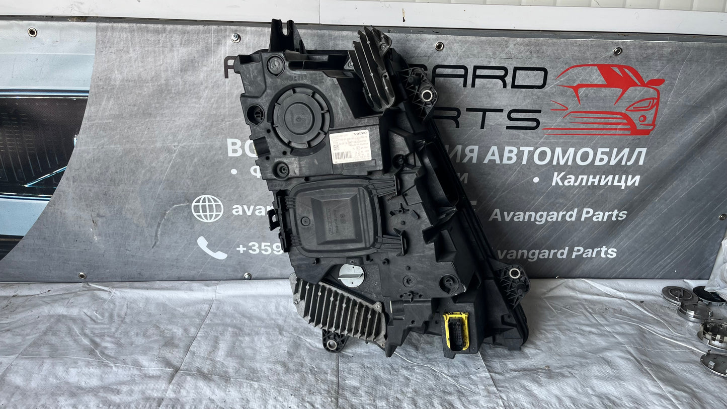 Ляв фар Volvo FH 2020