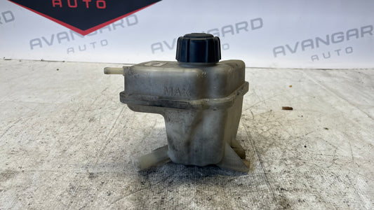 Nissan Qashqai 08- казанче за антифриз