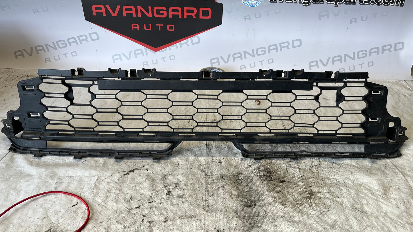 Skoda Kamiq 18- предна решетка