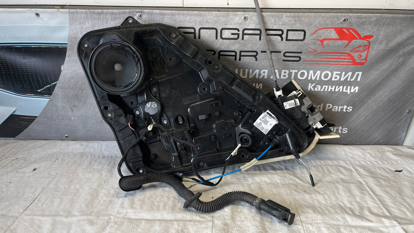 Mercedes A W176 кора на задна дясна врата