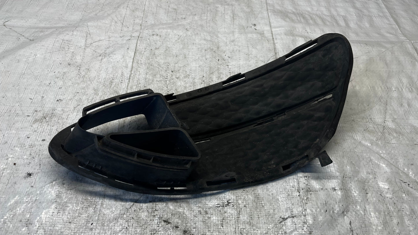 Mercedes E дясна решетка за предна броня