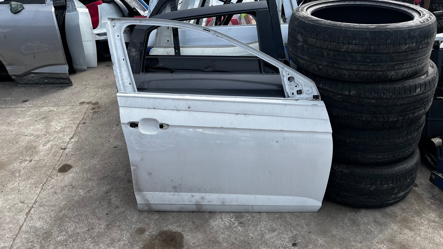 Volkswagen Polo 2G 2023- предна дясна врата