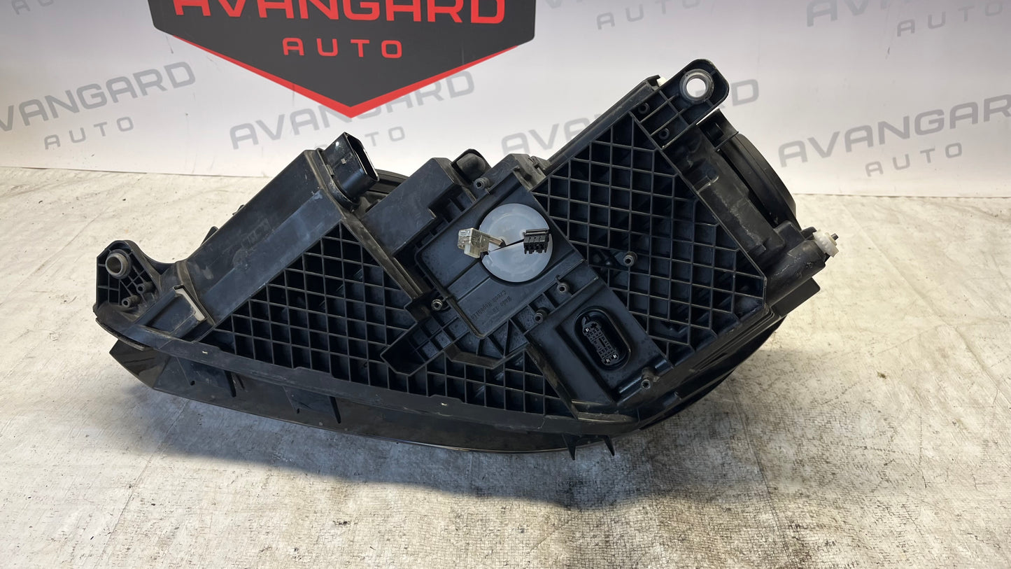 Volkswagen Tiguan десен фар