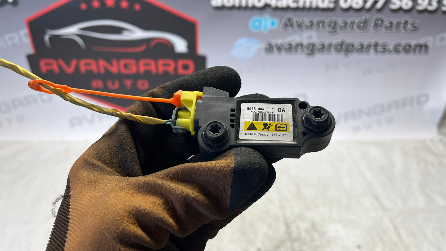 Chevrolet Captiva 06- сензор за еърбег