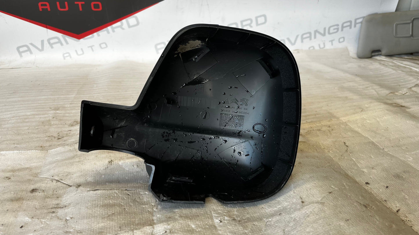Toyota Proace капак дясно огледало