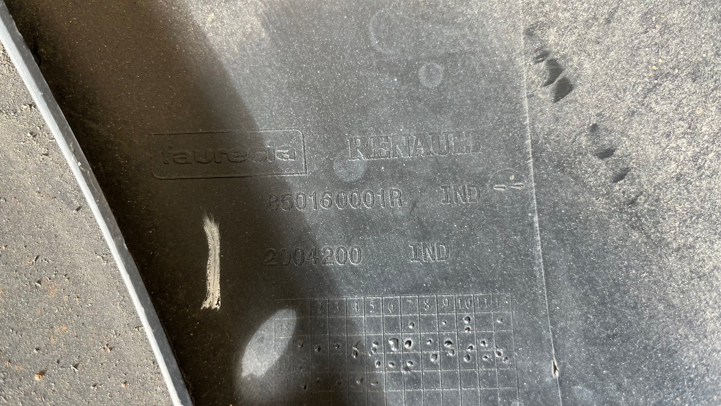 Renault Scenic 3 десен ъгъл от задна броня