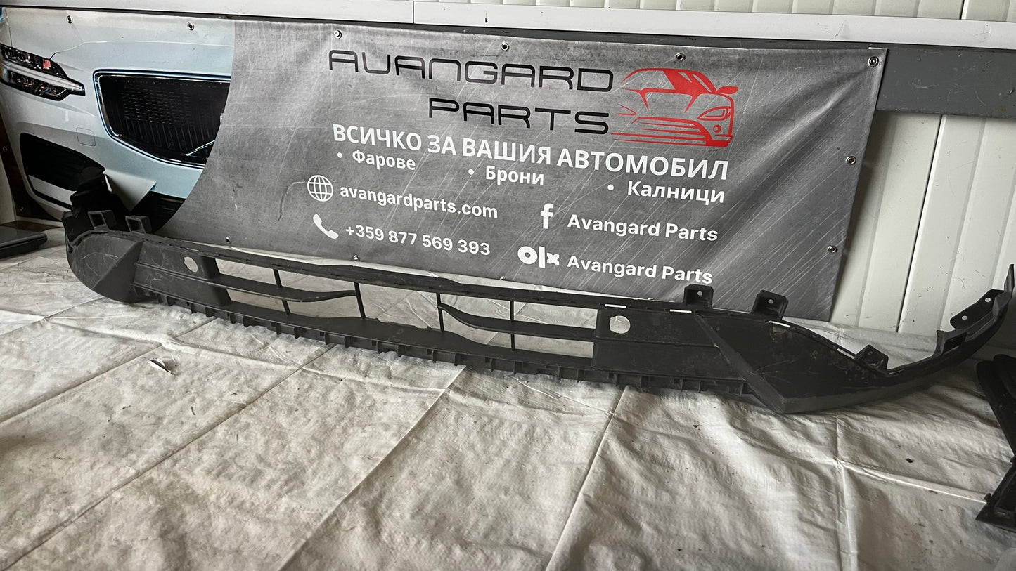 Добавка за предна броня Ford Kuga 2020-