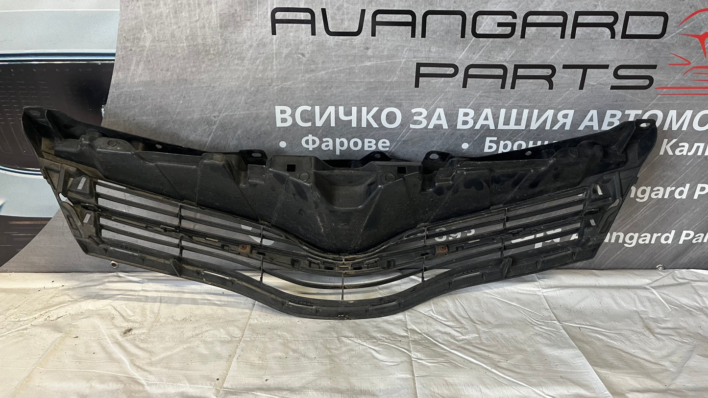 Предна решетка Toyota Yaris