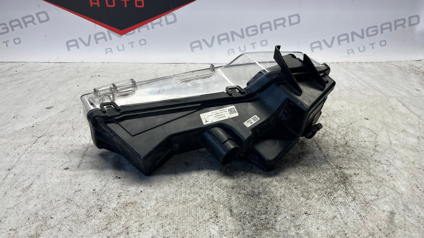 Tesla 3 десен халоген