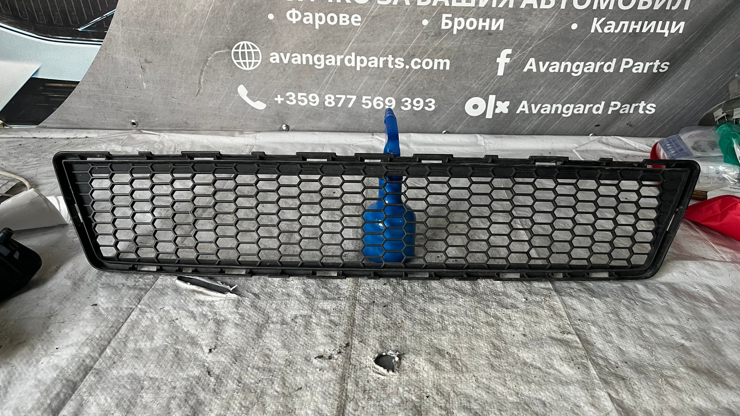 Предна решетка Toyota Verso 3