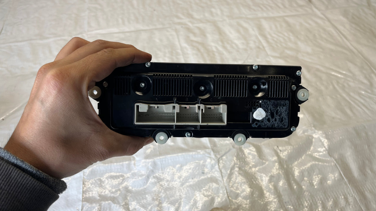 Volkswagen Passat B6 панел климатик