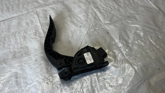 Audi Q5 педал газ