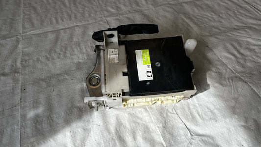 Toyota Yaris 3 боди модул