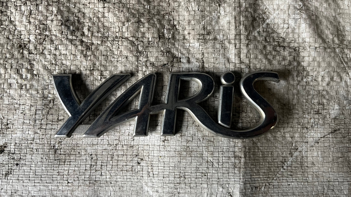 Toyota Yaris емблема