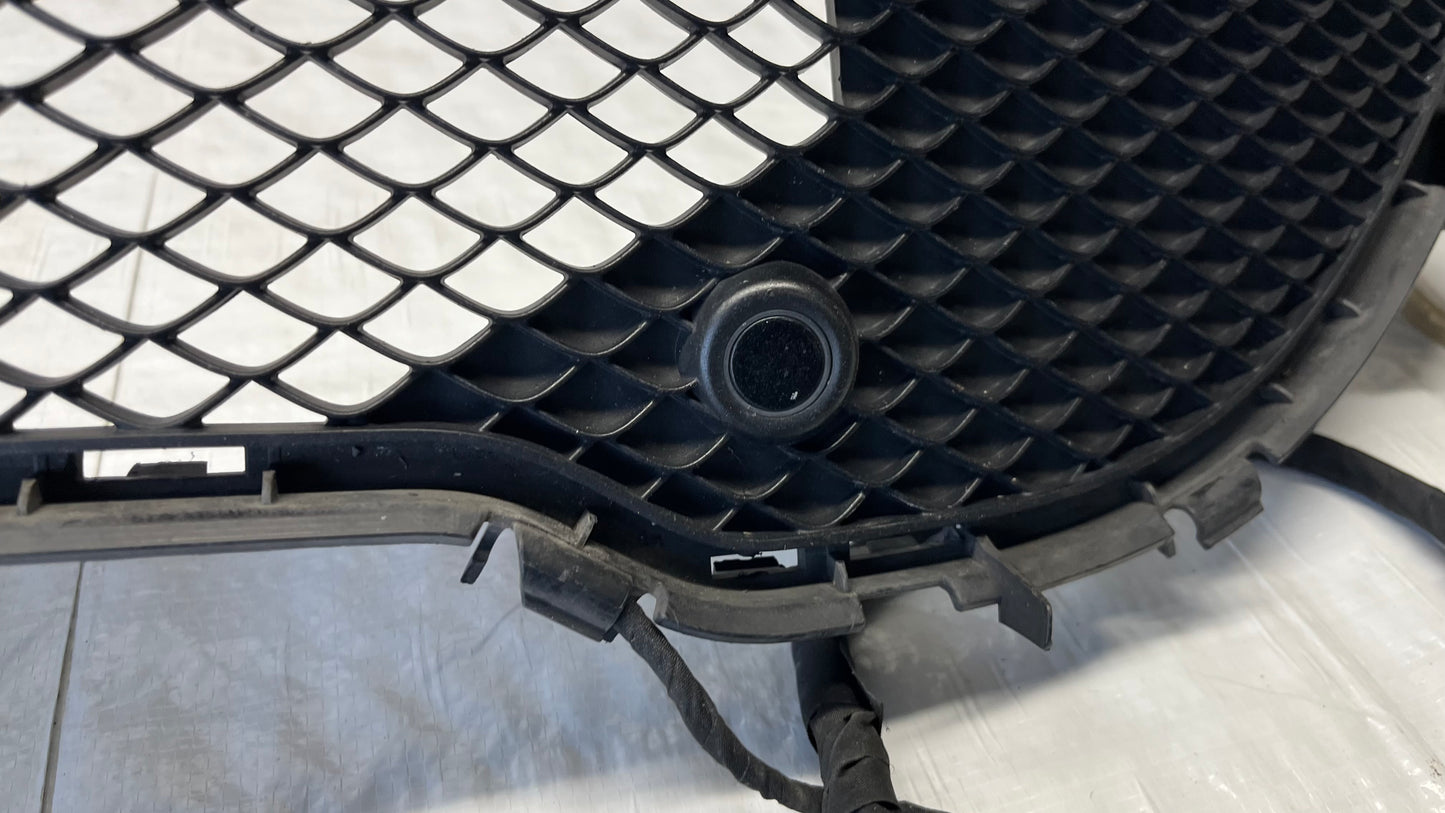 Mercedes CLA C117 решетка с парктроник