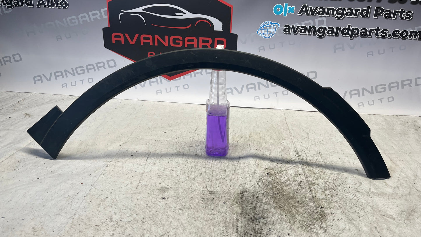 Skoda Elroq вежда предна дясна