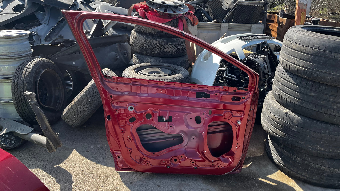 Renault Clio 4 предна лява врата