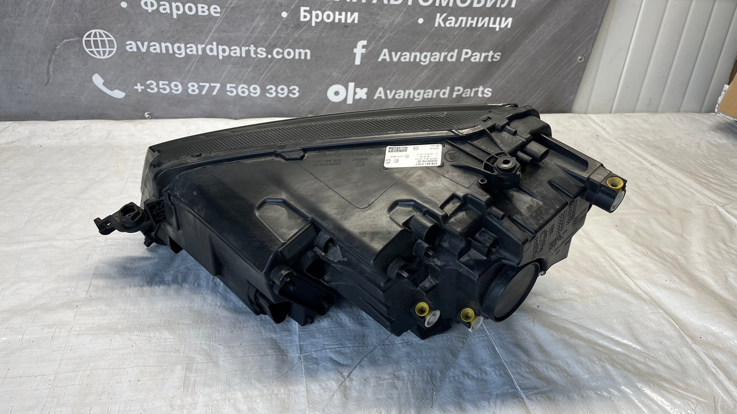 Skoda Karoq десен фар