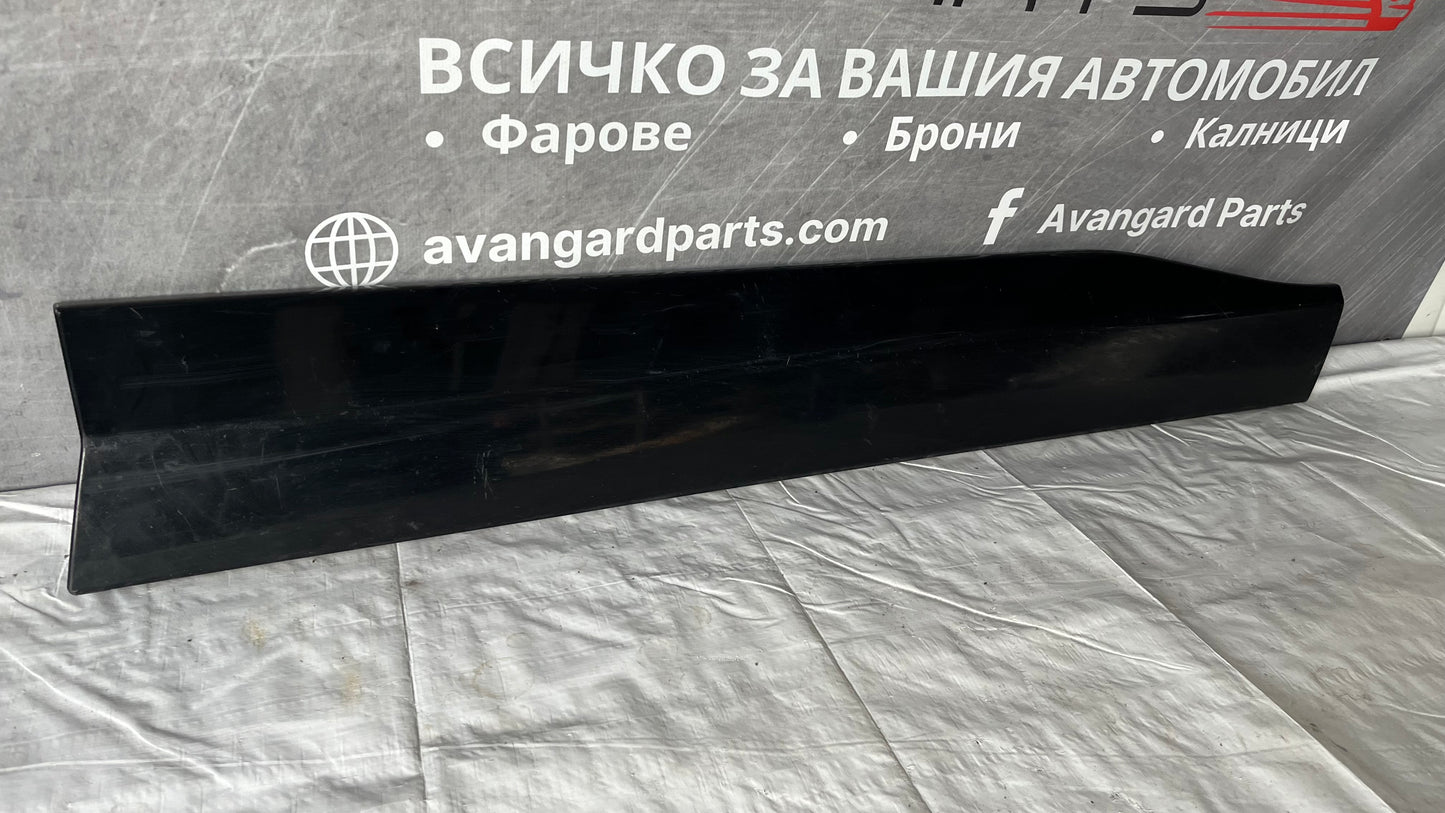 Декоративна лайстна за предна дясна врата Toyota RAV4 2019-