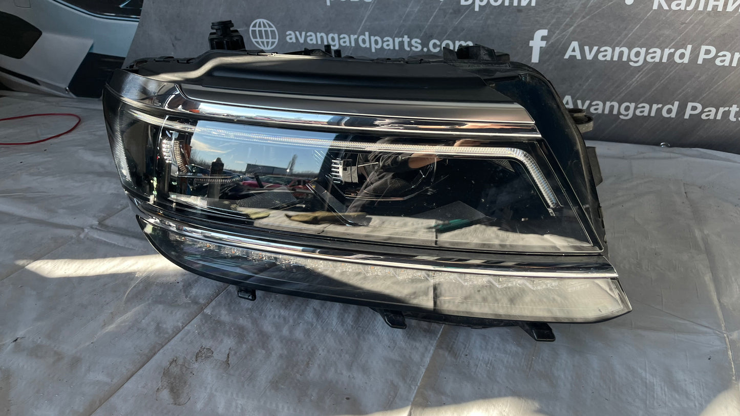 Десен фар Volkswagen Tiguan 2016-