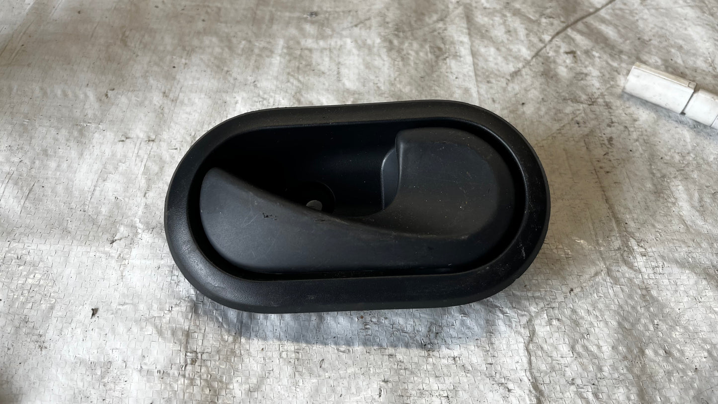 Dacia Dokker вътрешна дясна дръжка