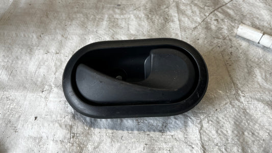 Dacia Dokker вътрешна дясна дръжка