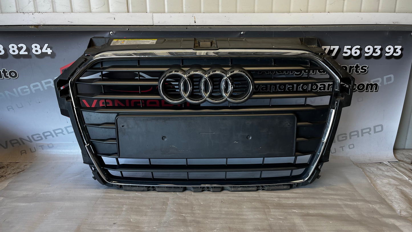 Audi A1 8X предна решетка