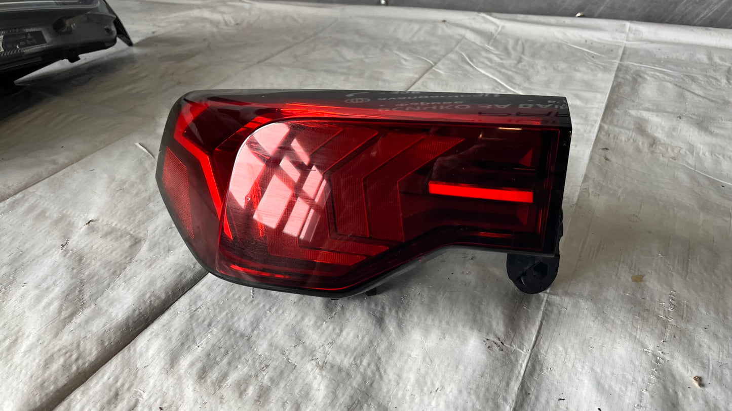 Ляв стоп BMW X2 U10 2023-