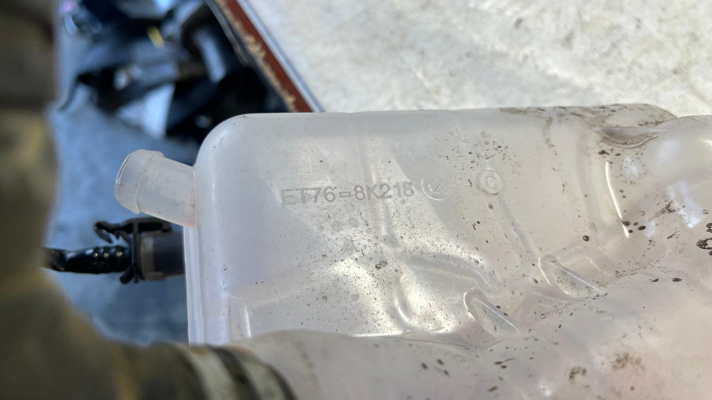 Ford Transit Courier 14- казанче за антифриз